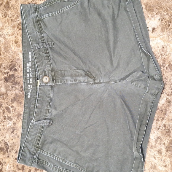 KHAKIS BY GAP SHORTS - Picture 1 of 3